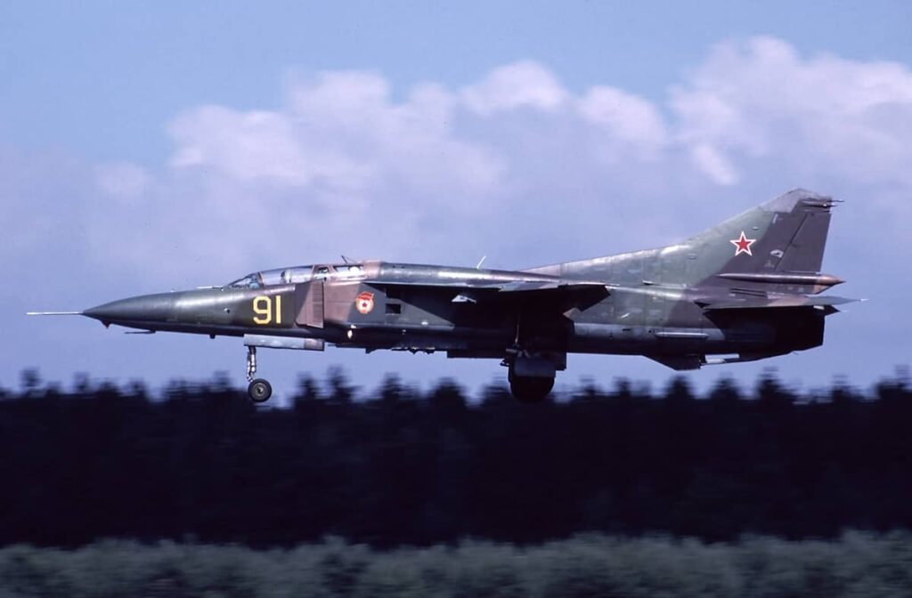 МиГ-23-многорежимный истребитель