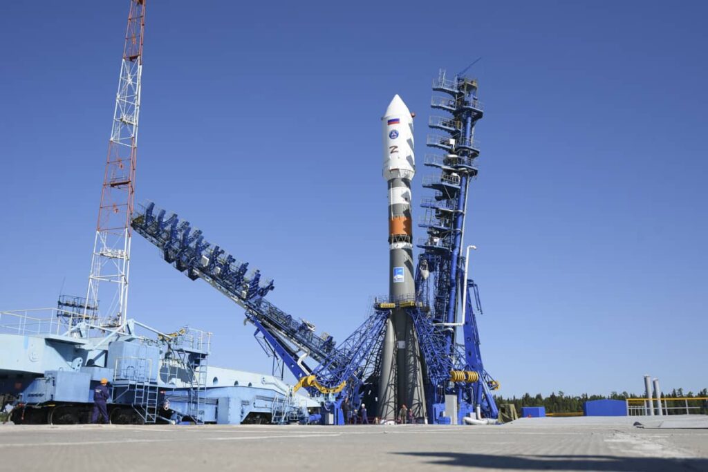 пуск ракеты-носителя «Союз-2.1Б» с космодрома Плесецк