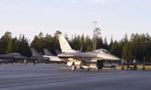 F-16, несмотря на почтенный возраст