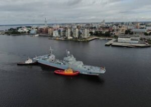 БДК-Иван-Грен-СФ-прибыл-в-Архангельск-с-акцией-Сила-в-Правде
