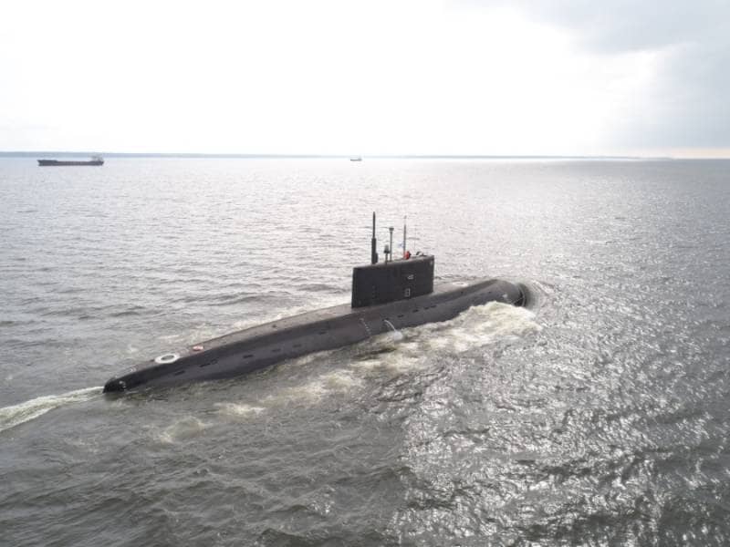 на испытания в Балтийское море 2 дизель-электрические подлодки
