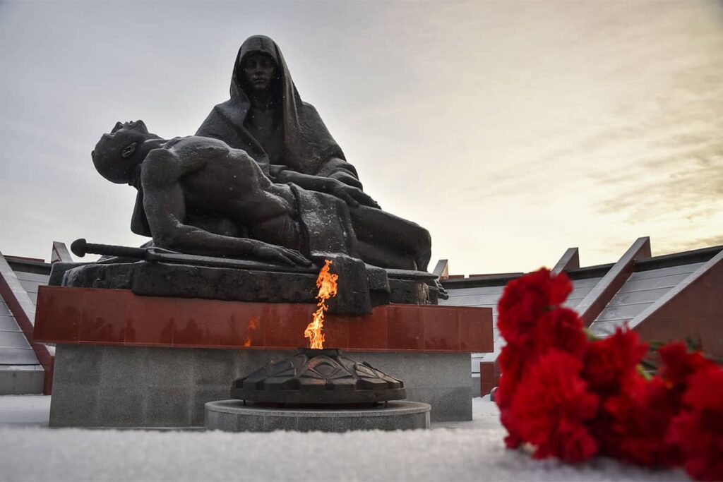 церемония передачи останков советских воинов