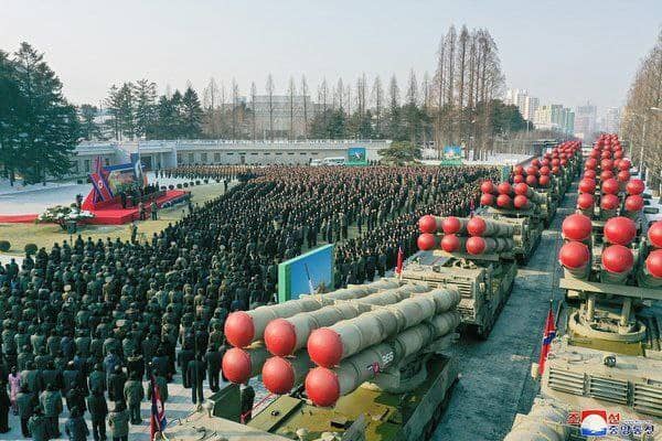 Военные КНДР получили 30 комплексов РСЗО