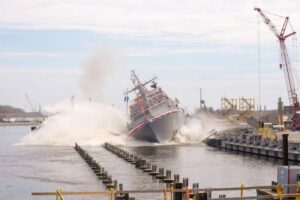 неудачный спуск корабля USS Cleveland