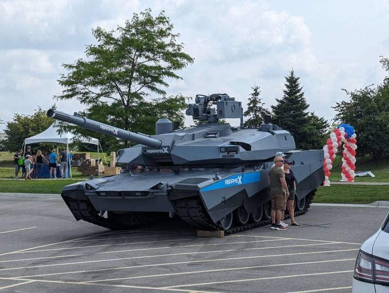 В США представлен новый вариант танка Abrams X