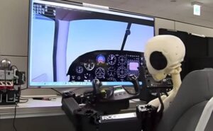 робот-гуманоида, который сможет управлять самолетом