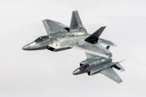 Планируется модернизация РЛС стелс-истребителя F-22 Raptor