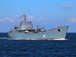 Противовоздушную оборону участвующих в СВО десантных кораблей усилили ЗРК «Тор-М2КМ»