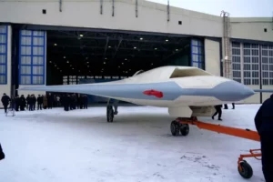 Россия готовится к серийному производству тяжёлого беспилотника С-70