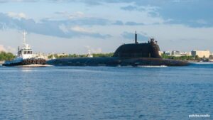 Многоцелевая атомная подводная лодка «Архангельск» в Белом море