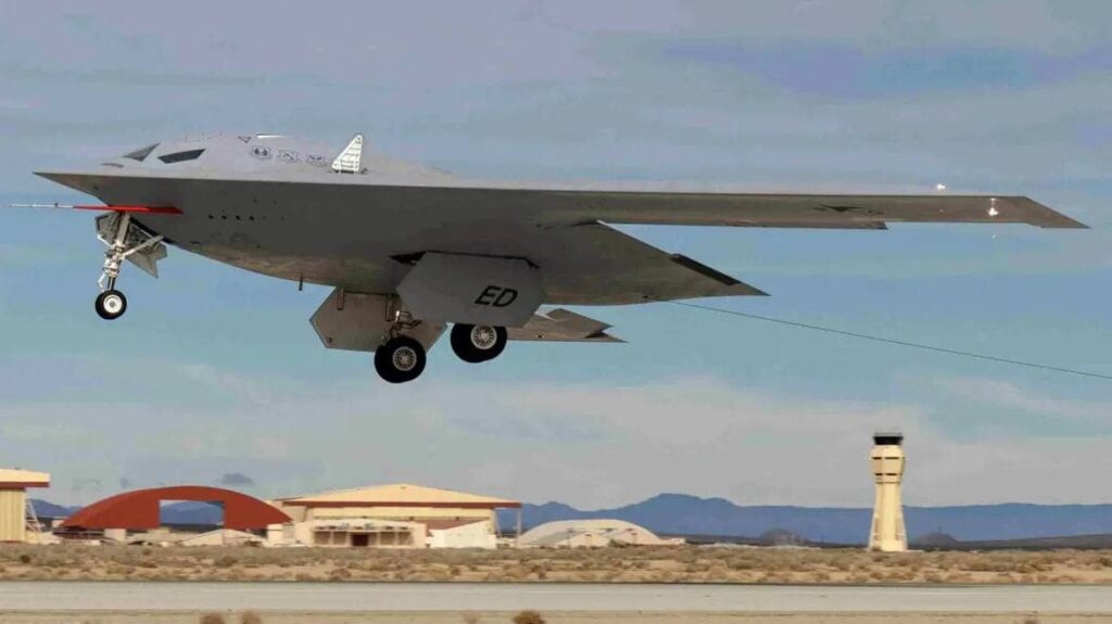 Испытания новейшего бомбардировщика B-21 Raider США