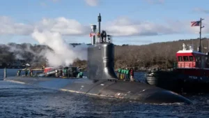 Американский флот принял на вооружение ударную подлодку Iowa