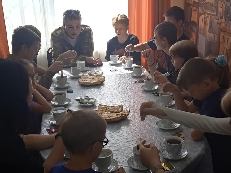 Участники СВО встречаются с молодежью и детьми