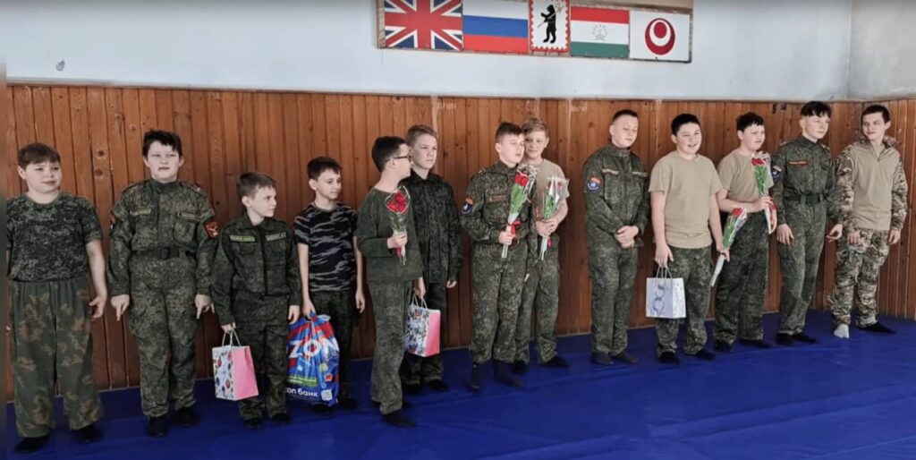 ВПК «Алексеевский» отряд «Витязи»: Девчонки, с 8 Марта!