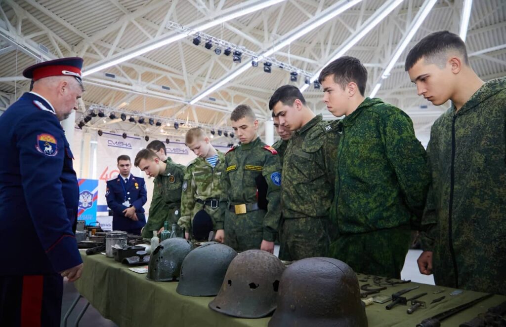 Сменовцы погрузились в историю и культуру российского казачества