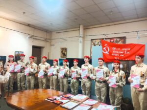 Макеевка Донецкой Народной Республики: награждение юнармейцев