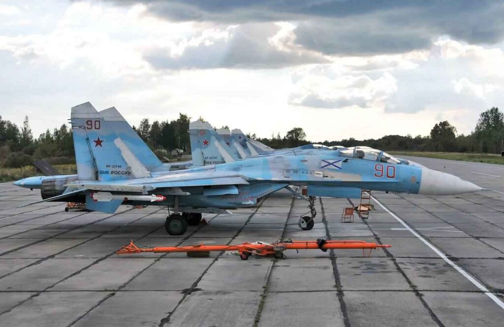 Веха в истории авиации: принятие на вооружение Су-27 и МиГ-29
