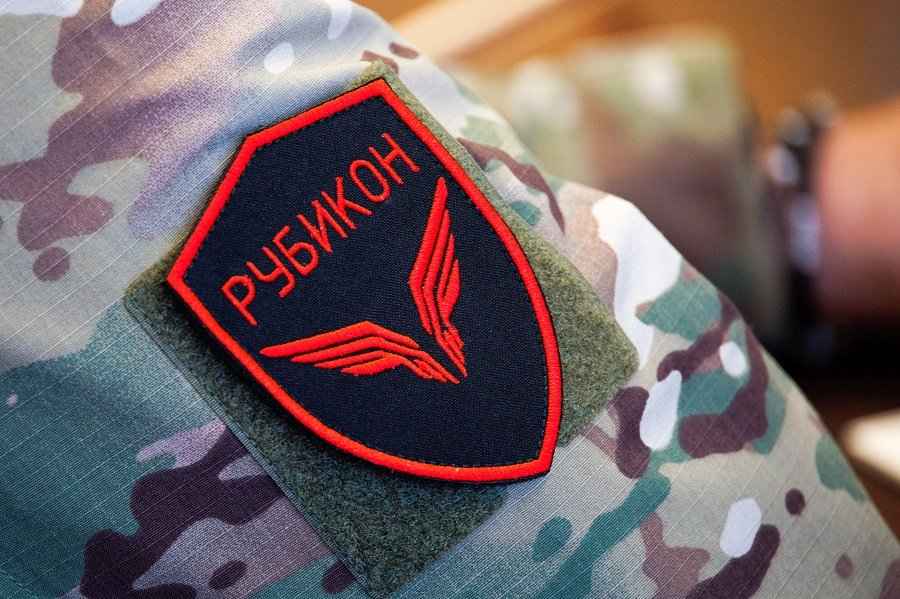 Дроны-«матки» и «дороги смерти»: новая тактика Армии России парализует логистику ВСУ
