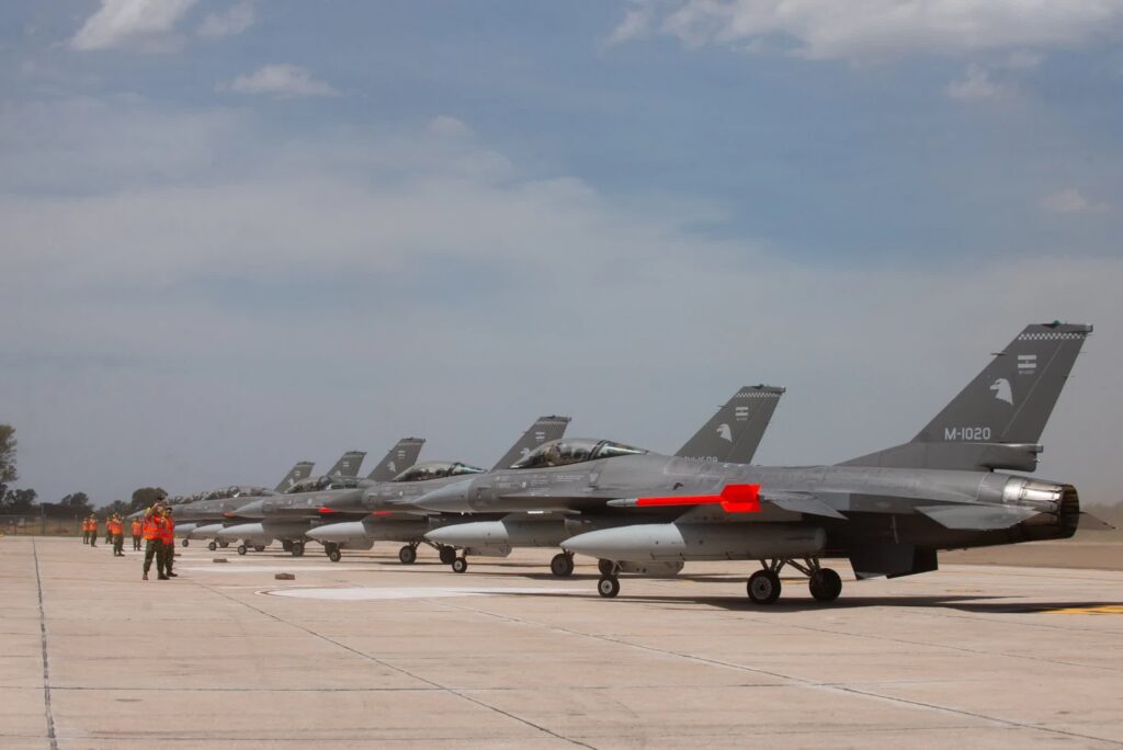 Аргентина получила первые истребители F-16