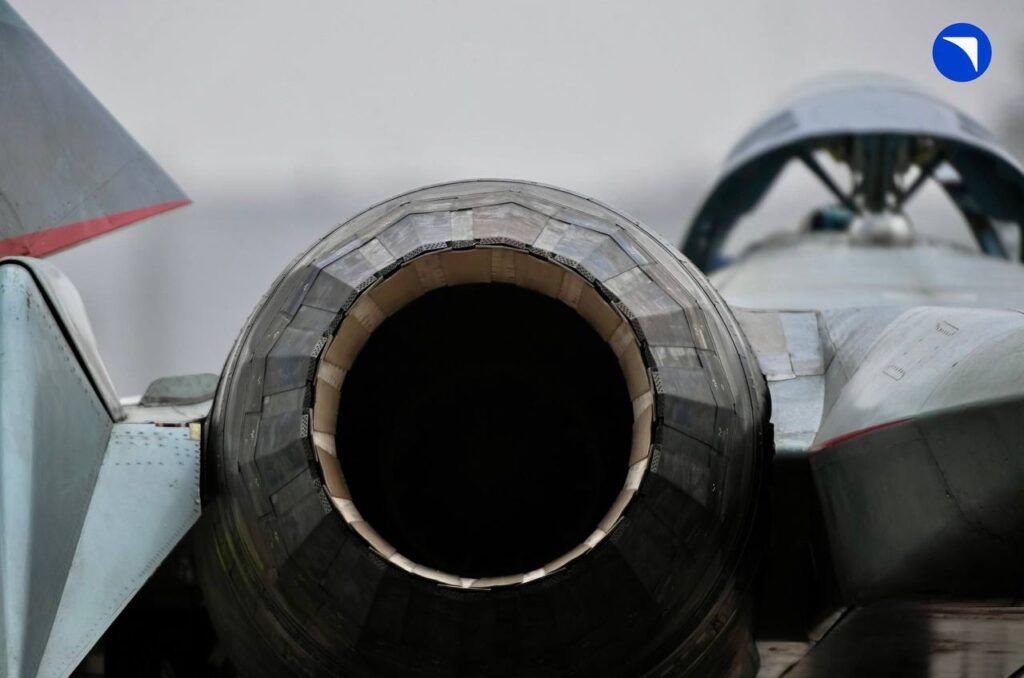 Су-57 впервые поднялся в небо с перспективным двигателем пятого поколения