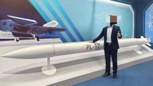 Китай официально показал ракету большой дальности PL-17