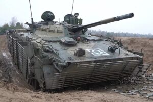 Войска получили первую в этом году партию БМП-3