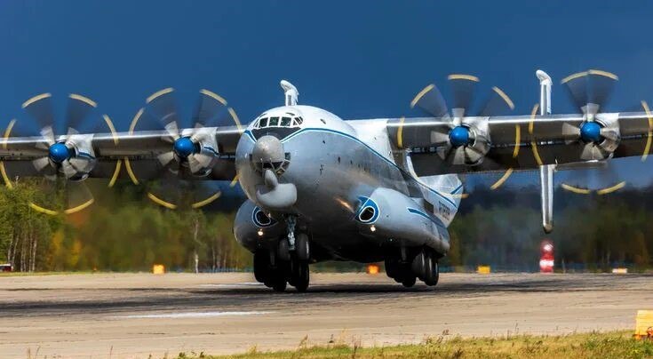 О транспортном самолёте Ан-22 «Антей»
