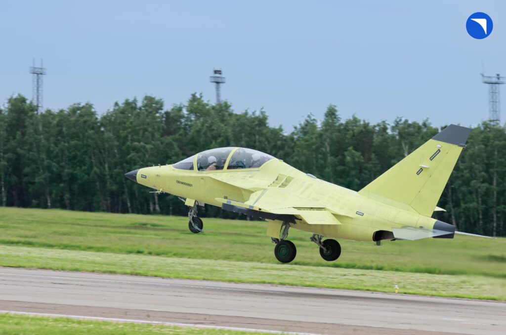 Состоялся первый полет опытного самолета Як-130М