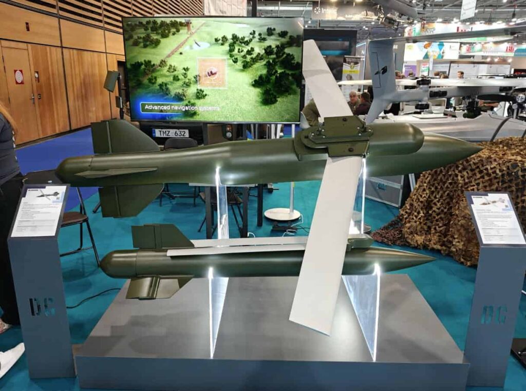 Авиационная бомба с комплексом планирования и коррекции «Выравниватель»