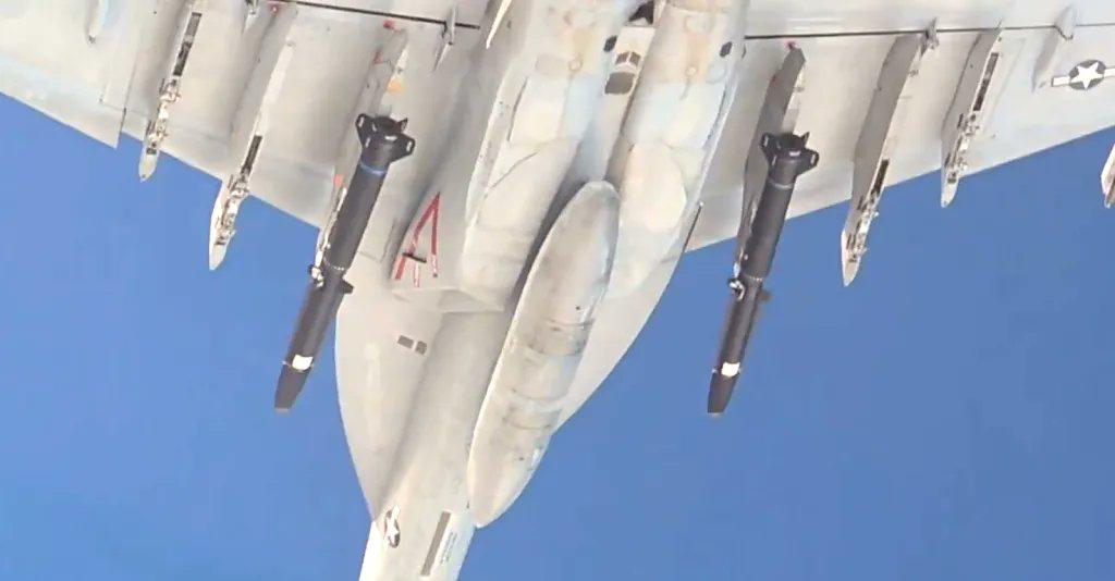 США показали гиперзвуковую ракету Blackbeard в полёте на F/A-18E/F Super Hornet