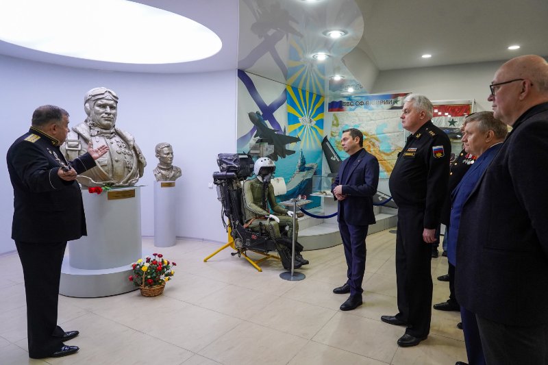Морских лётчиков Северного флота поздравили со знаменательными датами