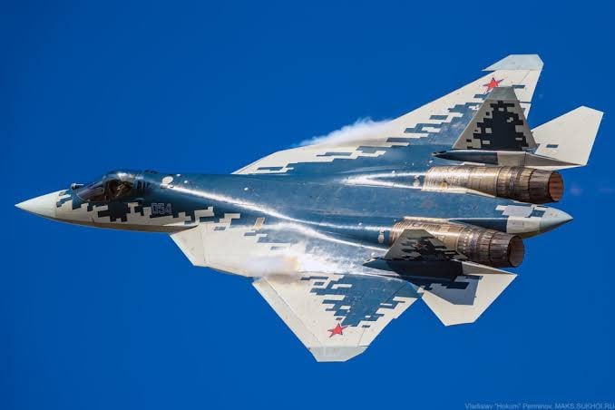 СУ-57Э совершил сверхдальний перелет в Египет на вкладных топливных баках